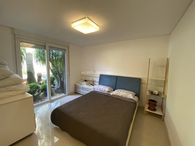 Casa com 04 suítes à venda no condomínio Las Palmas em Xangri-lá RS: 3ª foto da galeria de imagens do imóvel