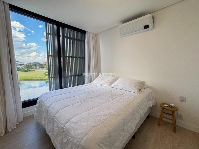 Sobrado mobiliado, beira lago, Condomínio Sense: 5ª foto da galeria de imagens do imóvel