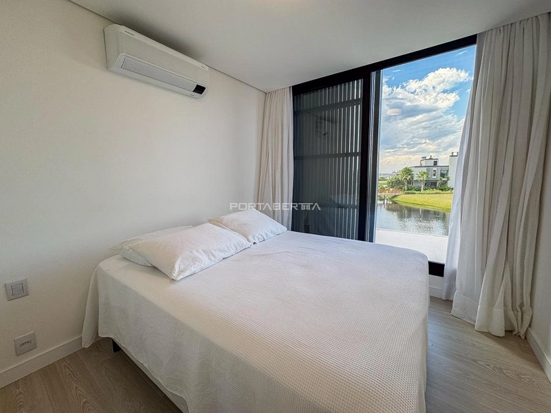 Sobrado mobiliado, beira lago, Condomínio Sense: 9ª foto da galeria de imagens do imóvel