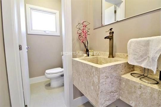 Casa térrea mobiliada e decorada, condomínio Sea Coast: 3ª foto da galeria de imagens do imóvel