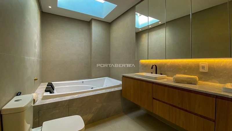 Sobrado beira lago, mobiliado e decorado, condomínio Enseada.: 5ª foto da galeria de imagens do imóvel