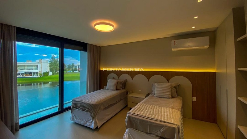 Sobrado beira lago, mobiliado e decorado, condomínio Enseada.: 13ª foto da galeria de imagens do imóvel