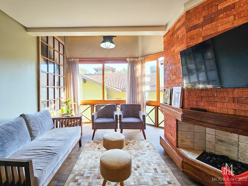 Apartamento 3 quartos mobiliado no Centro de Gramado: 3ª foto da galeria de imagens do imóvel