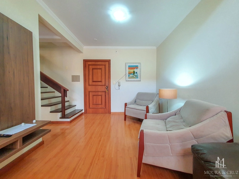 Apartamento duplex 4 quartos mobiliado em Gramado: 3ª foto da galeria de imagens do imóvel