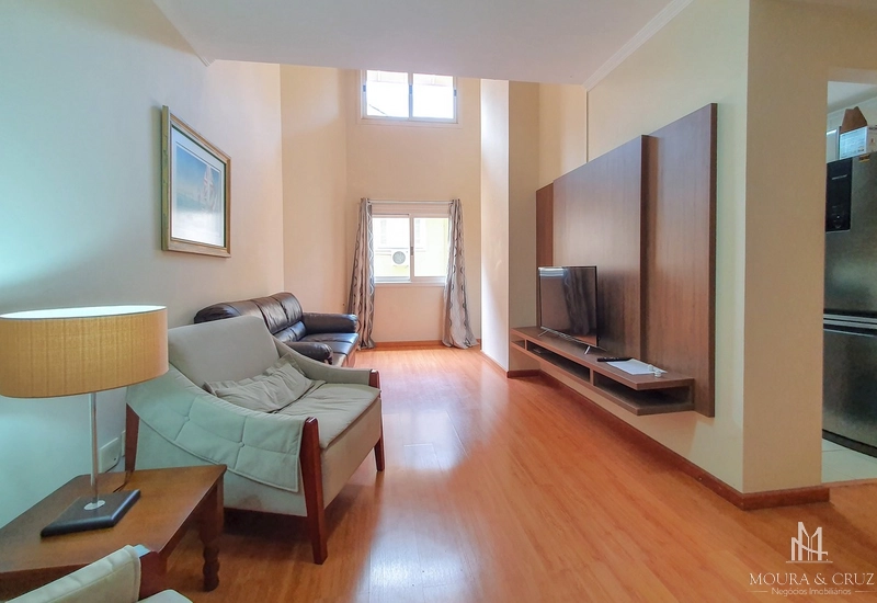 Apartamento duplex 4 quartos mobiliado em Gramado: 2ª foto da galeria de imagens do imóvel