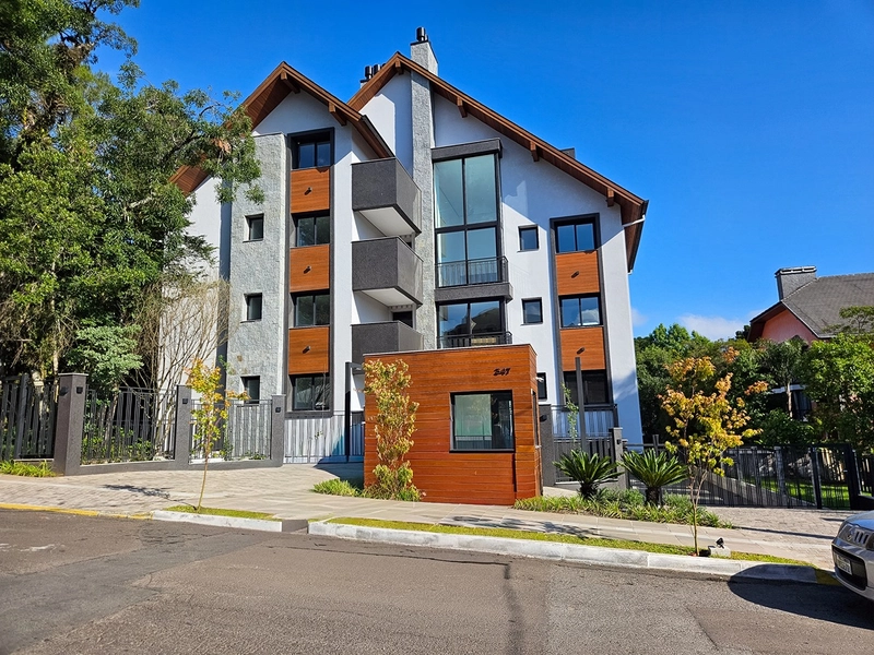 Apartamento Duplex 3 quartos no Centro de Gramado: 1ª foto da galeria de imagens do imóvel