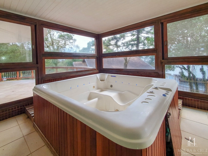 Apartamento Cobertura mobiliado 3 quartos no Centro de Gramado: 24ª foto da galeria de imagens do imóvel