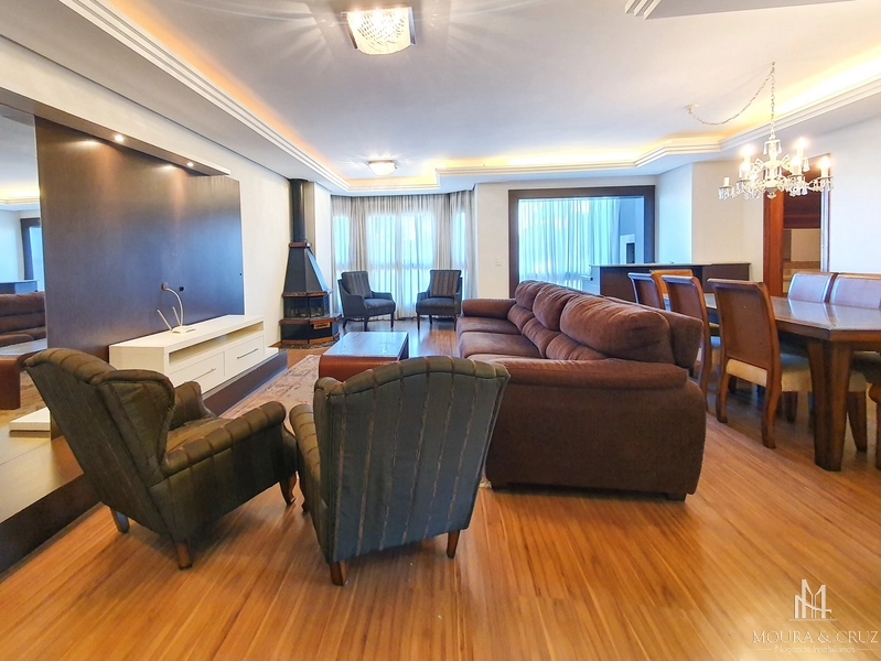 Apartamento Cobertura mobiliado 3 quartos no Centro de Gramado: 1ª foto da galeria de imagens do imóvel