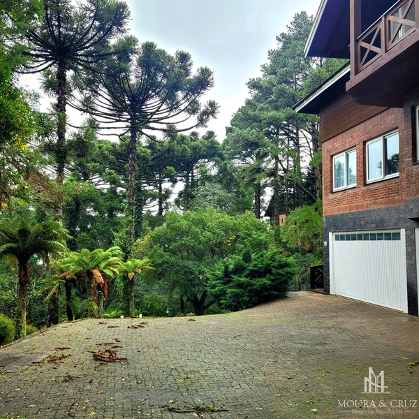 Casa 5 quartos no bairro Planalto em Gramado: 3ª foto da galeria de imagens do imóvel