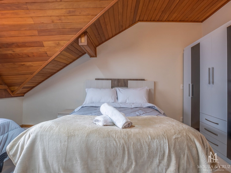 Apartamento cobertura duplex 4 quartos mobiliado no Centro de Gramado: 22ª foto da galeria de imagens do imóvel