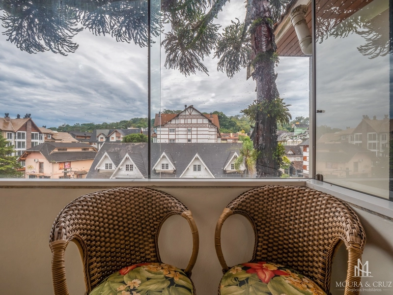 Apartamento cobertura duplex 4 quartos mobiliado no Centro de Gramado: 5ª foto da galeria de imagens do imóvel