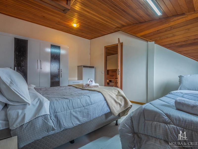 Apartamento cobertura duplex 4 quartos mobiliado no Centro de Gramado: 23ª foto da galeria de imagens do imóvel