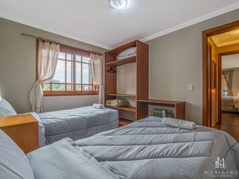 Apartamento cobertura duplex 4 quartos mobiliado no Centro de Gramado: 15ª foto da galeria de imagens do imóvel
