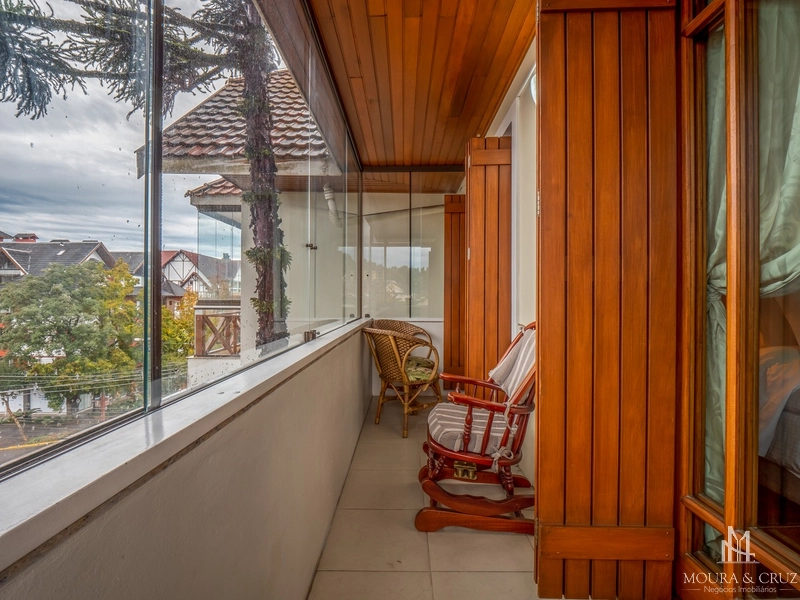 Apartamento cobertura duplex 4 quartos mobiliado no Centro de Gramado: 6ª foto da galeria de imagens do imóvel