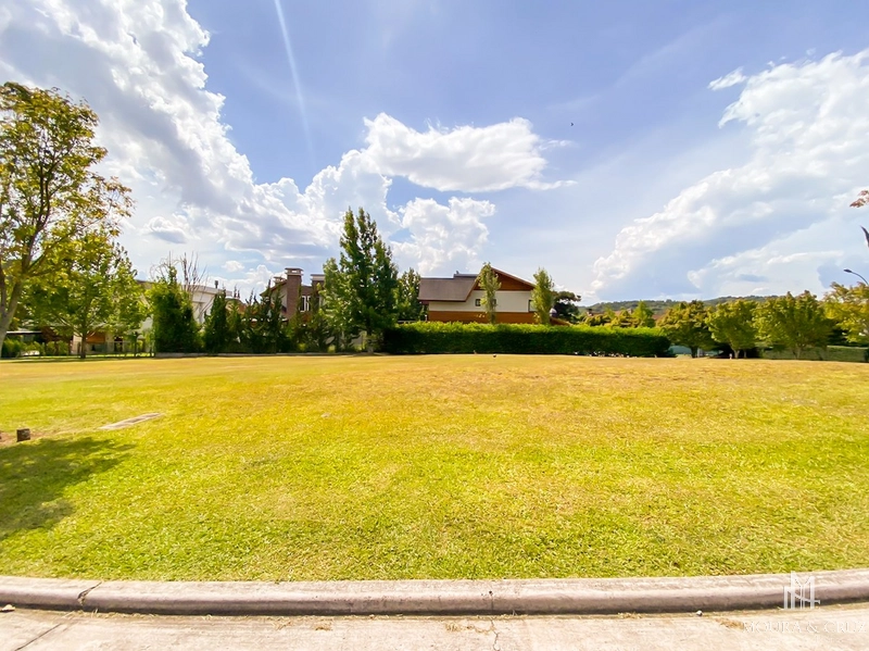 Terreno no Alphaville Gramado: 1ª foto da galeria de imagens do imóvel