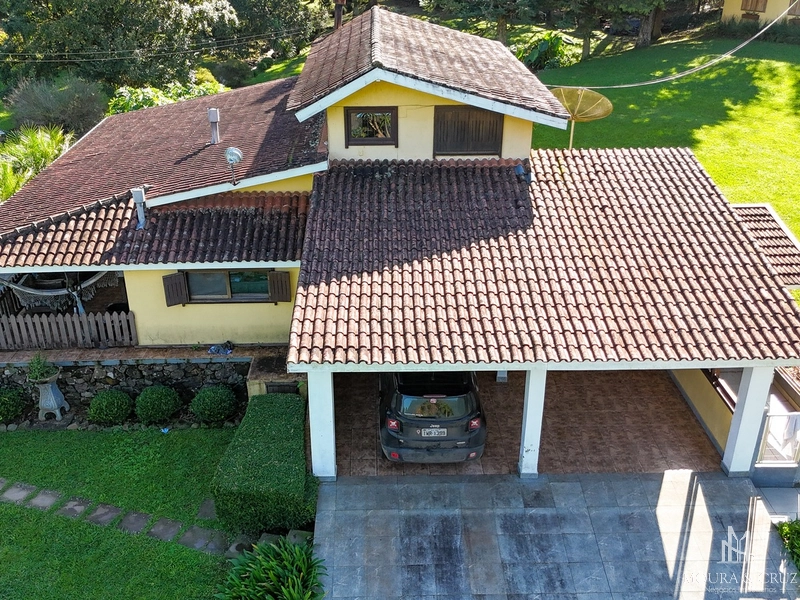Sítio com casa mobiliada com 4 quartos na Linha 28 em Gramado: 13ª foto da galeria de imagens do imóvel