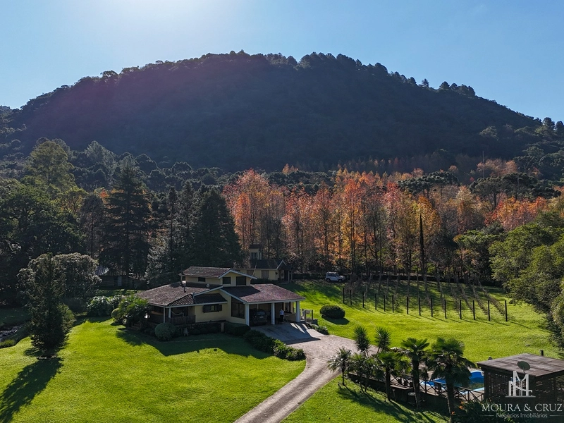 Sítio com casa mobiliada com 4 quartos na Linha 28 em Gramado: 19ª foto da galeria de imagens do imóvel