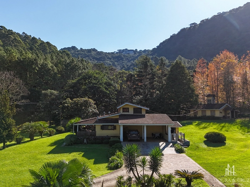 Sítio com casa mobiliada com 4 quartos na Linha 28 em Gramado: 3ª foto da galeria de imagens do imóvel