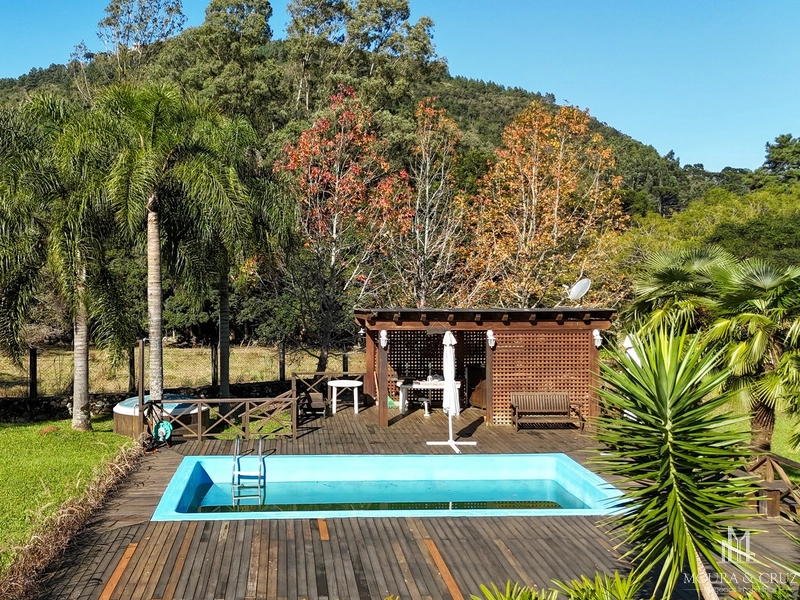 Sítio com casa mobiliada com 4 quartos na Linha 28 em Gramado: 12ª foto da galeria de imagens do imóvel