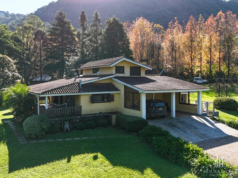 Sítio com casa mobiliada com 4 quartos na Linha 28 em Gramado: 11ª foto da galeria de imagens do imóvel