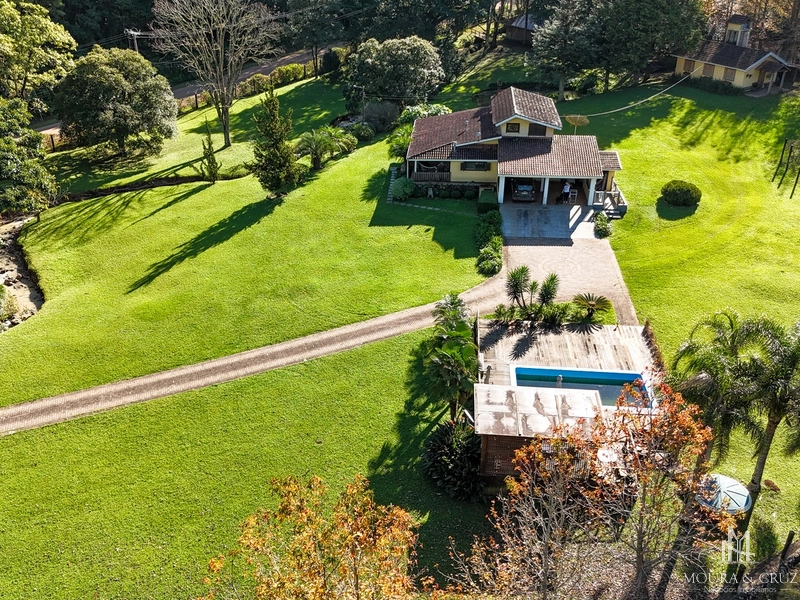 Sítio com casa mobiliada com 4 quartos na Linha 28 em Gramado: 18ª foto da galeria de imagens do imóvel