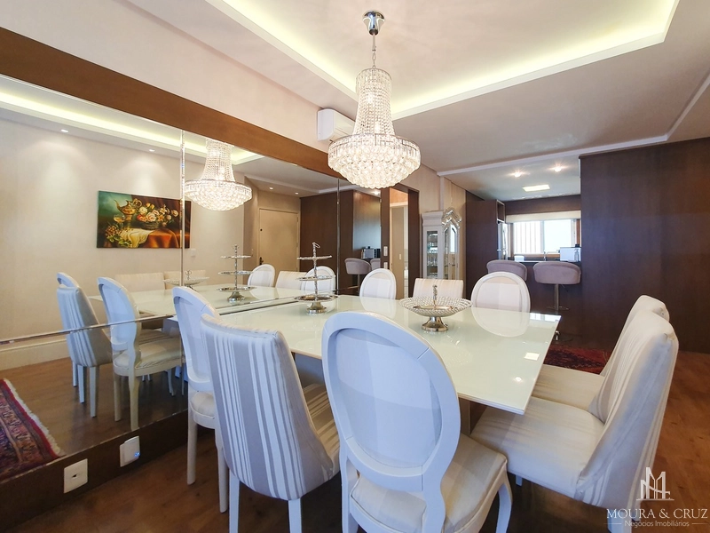 Apartamento 3 quartos mobiliado e decorado no Centro de Gramado: 3ª foto da galeria de imagens do imóvel