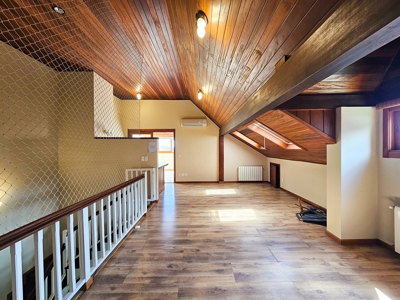 Apartamento Cobertura 4 quartos mobiliado no Centro de Gramado: 24ª foto da galeria de imagens do imóvel