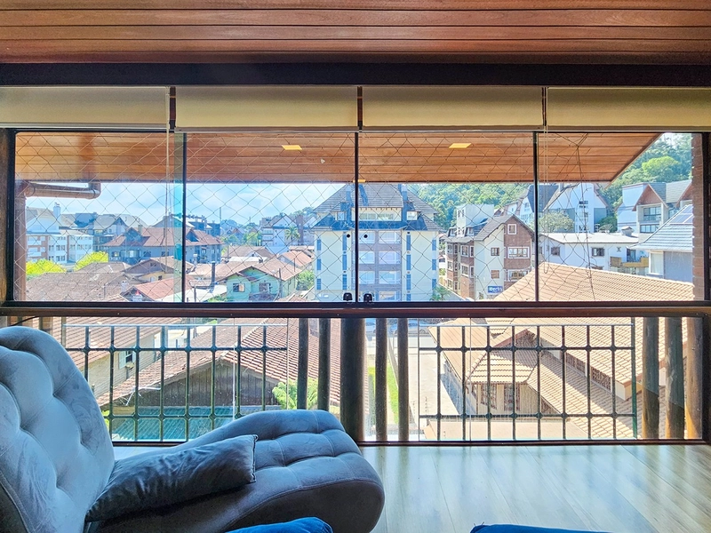 Apartamento Cobertura 4 quartos mobiliado no Centro de Gramado: 3ª foto da galeria de imagens do imóvel