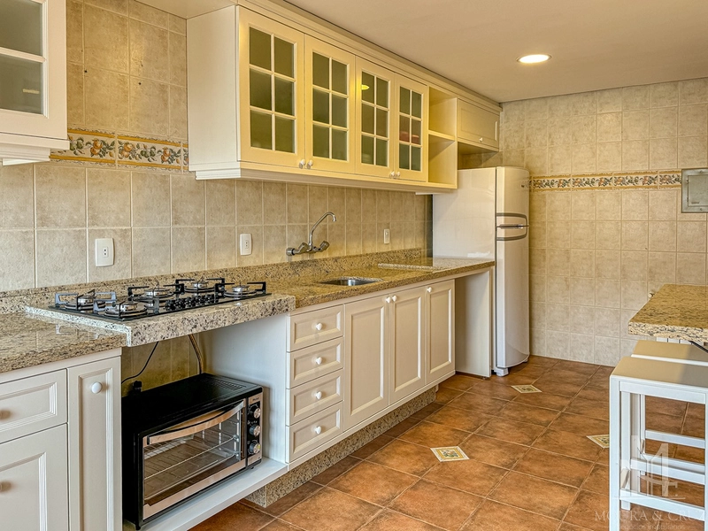 Apartamento Cobertura 4 quartos mobiliado no Centro de Gramado: 10ª foto da galeria de imagens do imóvel