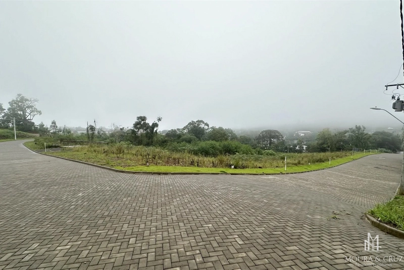 Terreno no Esperanto em Gramado: 3ª foto da galeria de imagens do imóvel