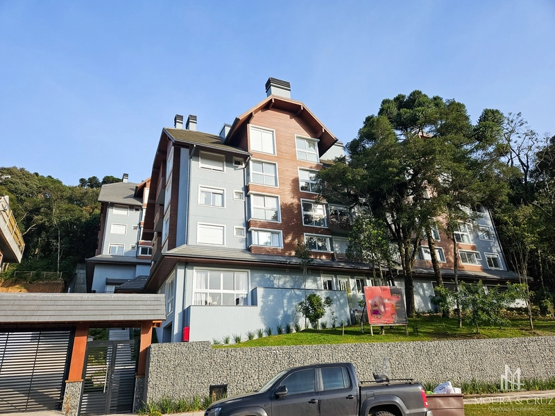 Apartamento semi mobiliado 2 quartos no Centro de Gramado: 1ª foto da galeria de imagens do imóvel