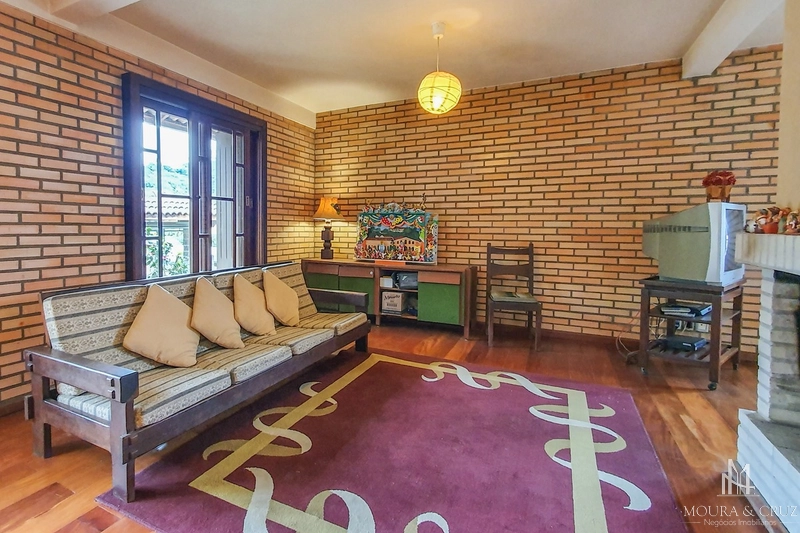 Casa 3 quartos em Gramado: 3ª foto da galeria de imagens do imóvel