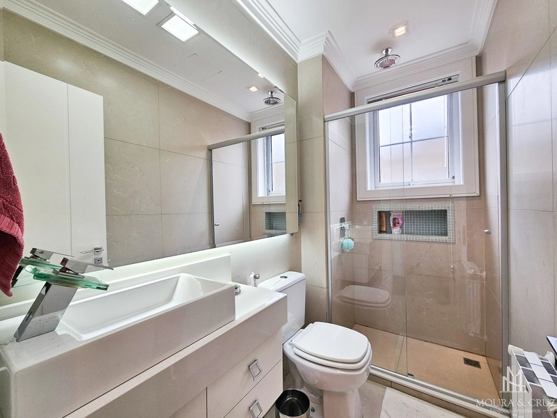 Apartamento mobiliado 4 quartos no Centro de Gramado: 21ª foto da galeria de imagens do imóvel