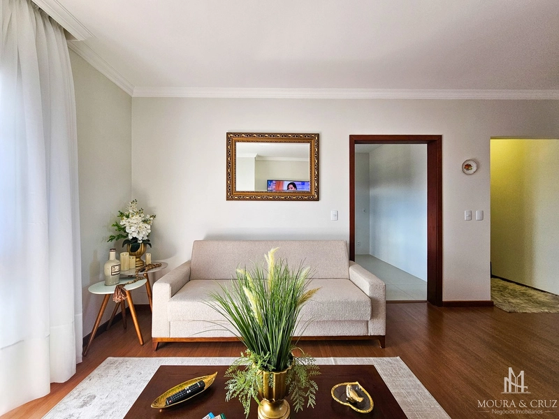 Apartamento 3 quartos mobiliado no Centro de Gramado: 2ª foto da galeria de imagens do imóvel