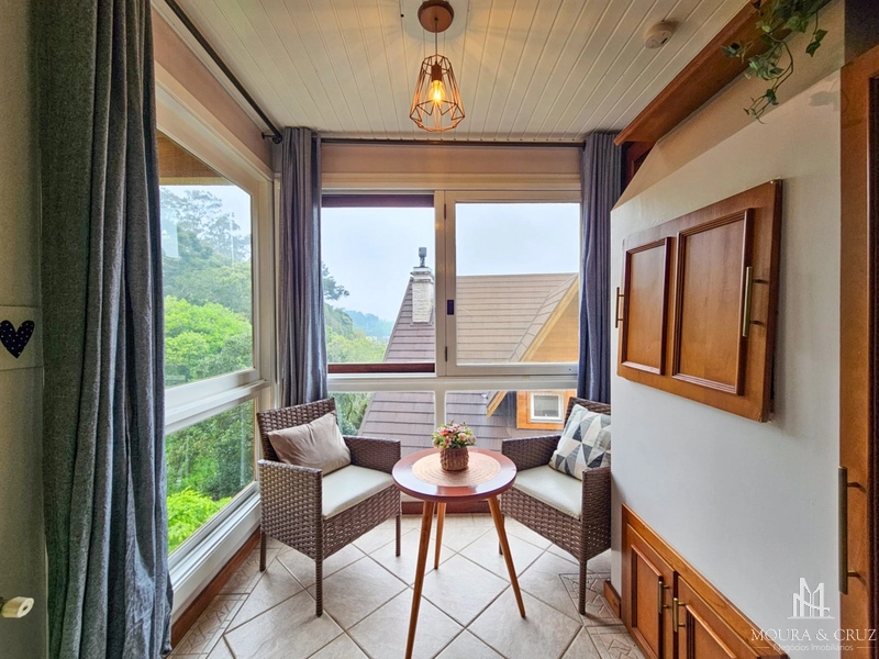 Apartamento 1 quarto mobiliado no centro de Gramado: 2ª foto da galeria de imagens do imóvel