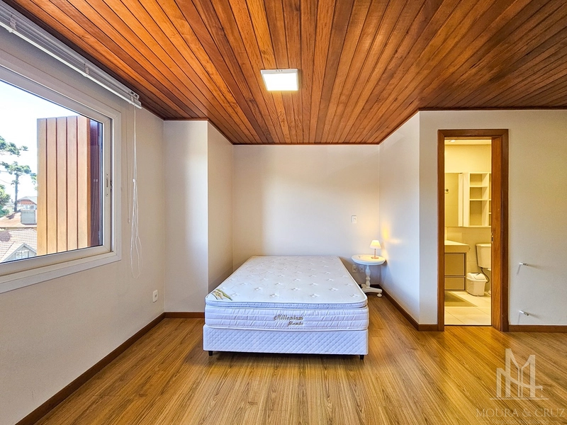 Apartamento Cobertura 4 quartos mobiliado no Centro de Gramado: 30ª foto da galeria de imagens do imóvel