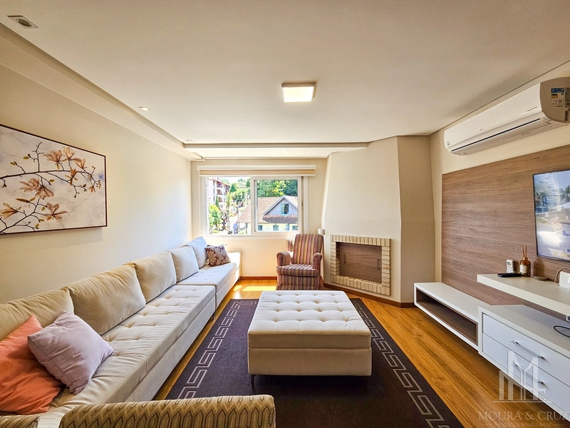 Apartamento Cobertura 4 quartos mobiliado no Centro de Gramado: 1ª foto da galeria de imagens do imóvel