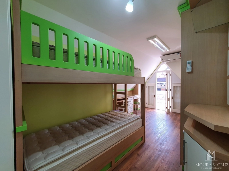 Apartamento 4 quartos mobiliado no Centro de Gramado: 16ª foto da galeria de imagens do imóvel