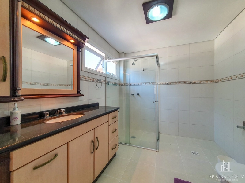 Apartamento 4 quartos mobiliado no Centro de Gramado: 25ª foto da galeria de imagens do imóvel