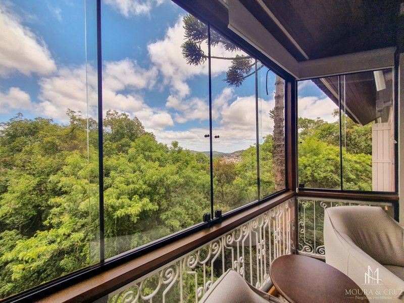 Apartamento Cobertura 3 quartos mobiliado no Centro de Gramado: 3ª foto da galeria de imagens do imóvel