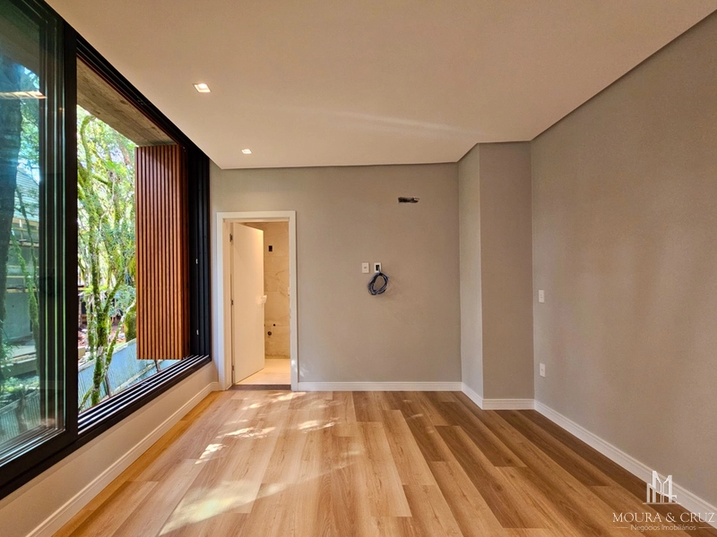 Casa 4 quartos no Condomínio Pinheiro Grosso em Canela: 25ª foto da galeria de imagens do imóvel