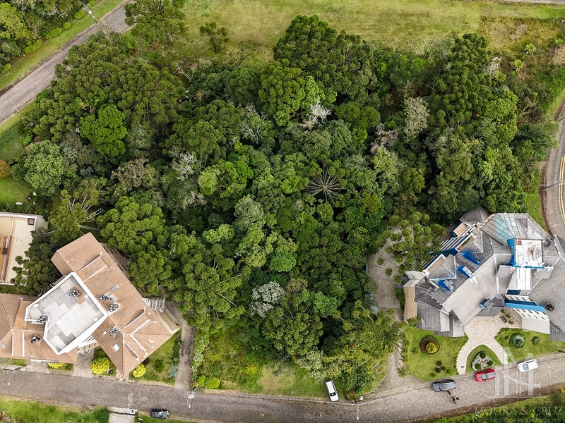 Terreno no Condomínio Quinta da Serra em Canela: 1ª foto da galeria de imagens do imóvel