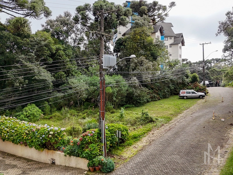 Terreno no Condomínio Quinta da Serra em Canela: 3ª foto da galeria de imagens do imóvel