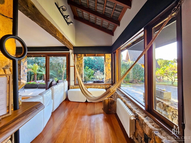 Casa 4 quartos no Cond. Saint Moritz em Gramado: 3ª foto da galeria de imagens do imóvel