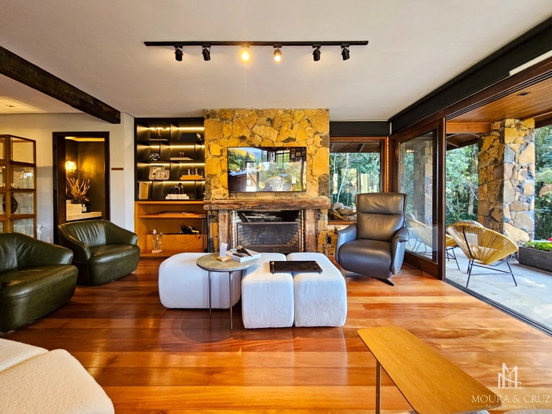 Casa 4 quartos no Cond. Saint Moritz em Gramado: 2ª foto da galeria de imagens do imóvel