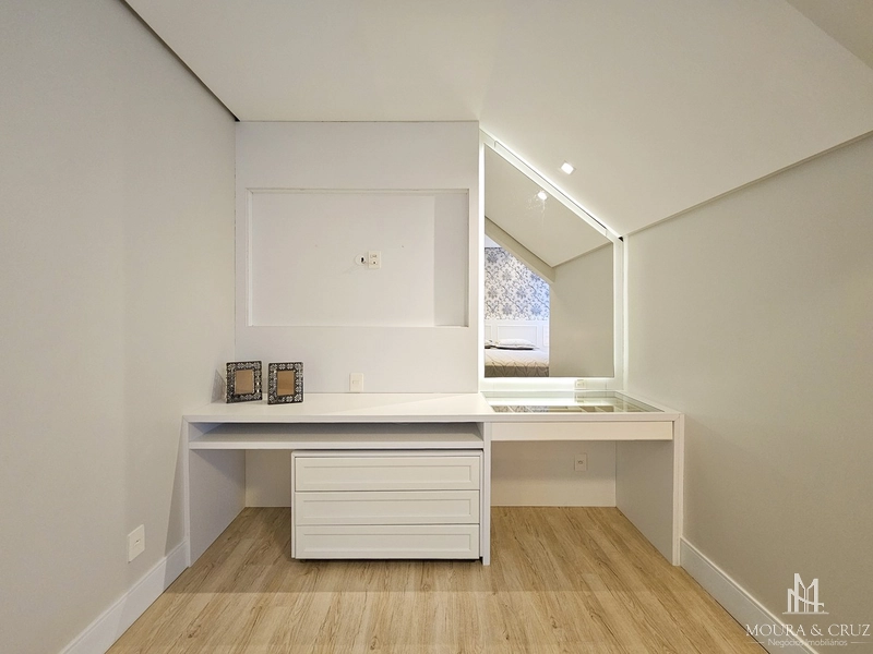Apartamento cobertura 3 quartos mobiliado no Centro de Gramado: 24ª foto da galeria de imagens do imóvel
