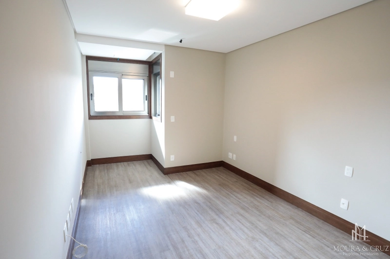 Apartamento cobertura 4 quartos mobiliado no Centro de Gramado: 14ª foto da galeria de imagens do imóvel