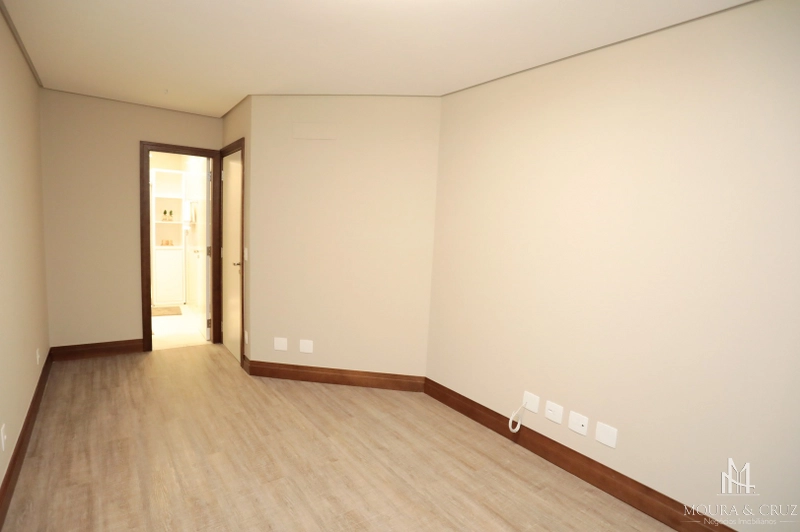 Apartamento cobertura 4 quartos mobiliado no Centro de Gramado: 17ª foto da galeria de imagens do imóvel