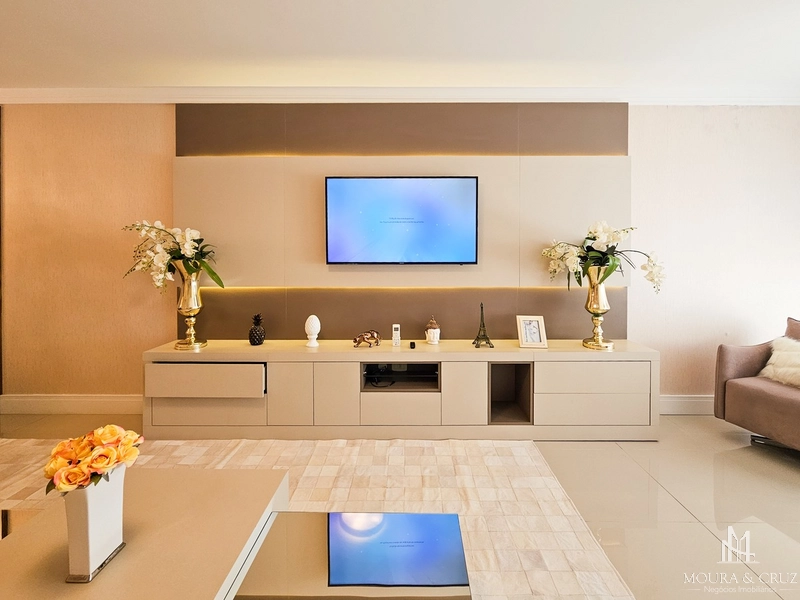 Apartamento 3 quartos mobiliado no Centro de Gramado: 2ª foto da galeria de imagens do imóvel