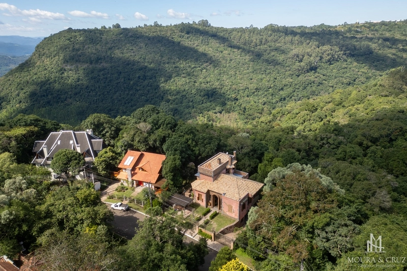 Casa 3 quartos no Condomínio Vale do Bosque em Gramado: 2ª foto da galeria de imagens do imóvel